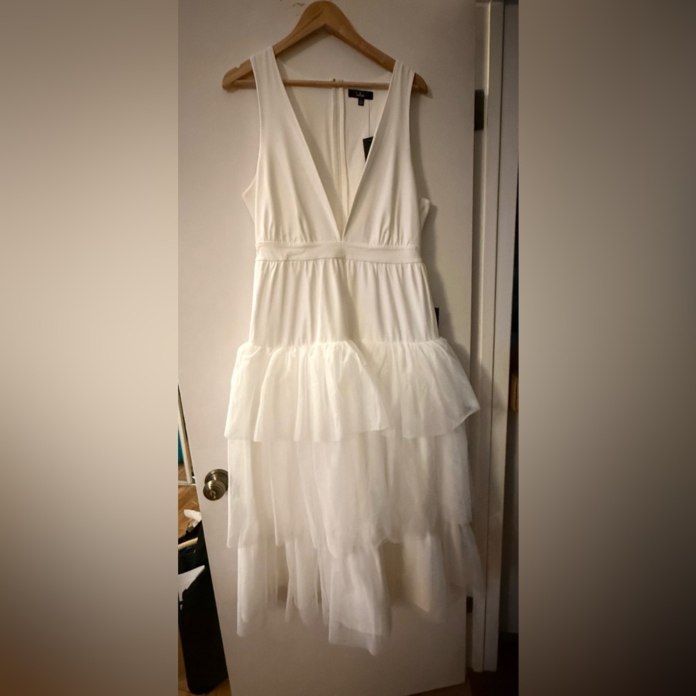 NWT Tier-ly Divine White Tulle V-Neck Tiered Maxi Dress - Picture 6 of 6